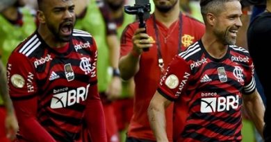 Flamengo goleia Athletico-PR por 5 a 0 e termina rodada como vice-líder
